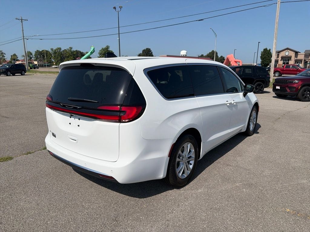 2027 Chrysler Pacifica PACIFICA SELECT