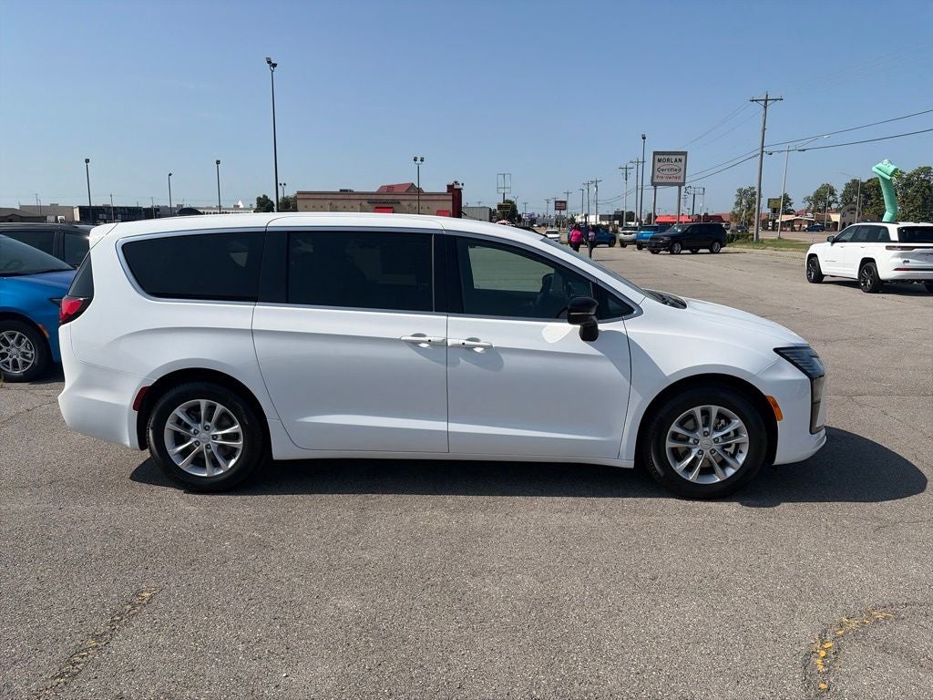 2027 Chrysler Pacifica PACIFICA SELECT