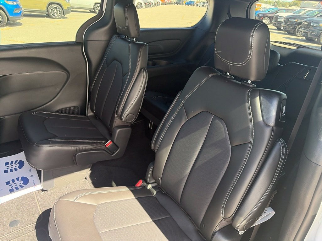 2027 Chrysler Pacifica PACIFICA LX