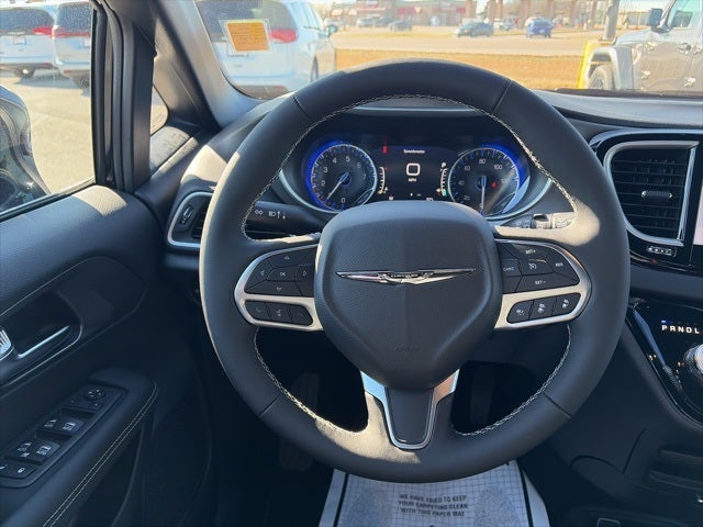 2026 Chrysler Voyager VOYAGER LX