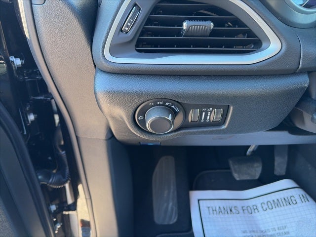 2026 Chrysler Voyager VOYAGER LX