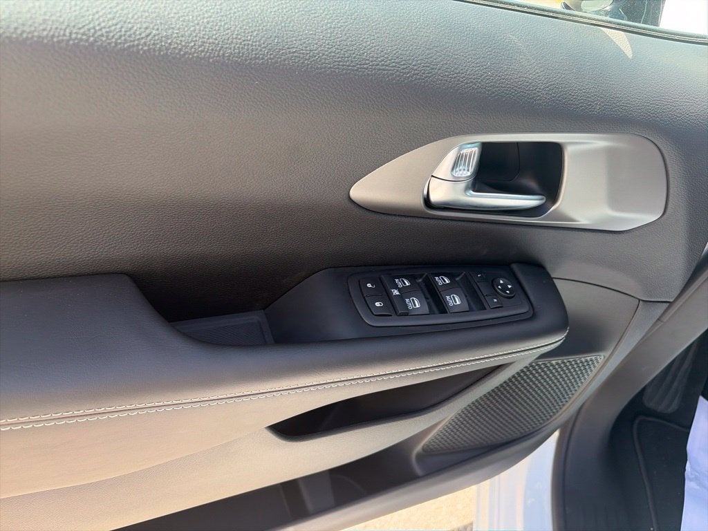 2027 Chrysler Pacifica PACIFICA LX