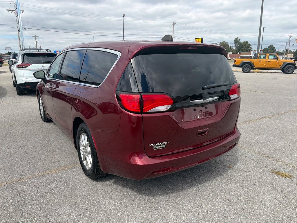 2023 Chrysler Voyager LX