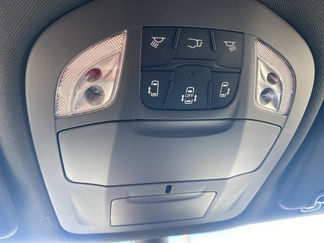 2026 Chrysler Voyager VOYAGER LX