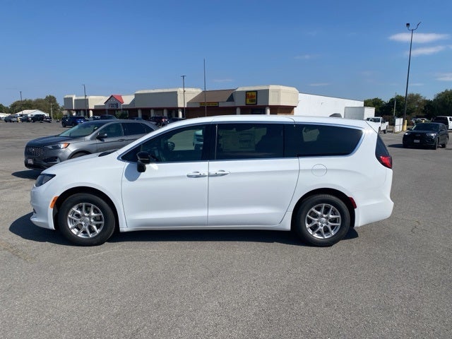 2026 Chrysler Voyager VOYAGER LX