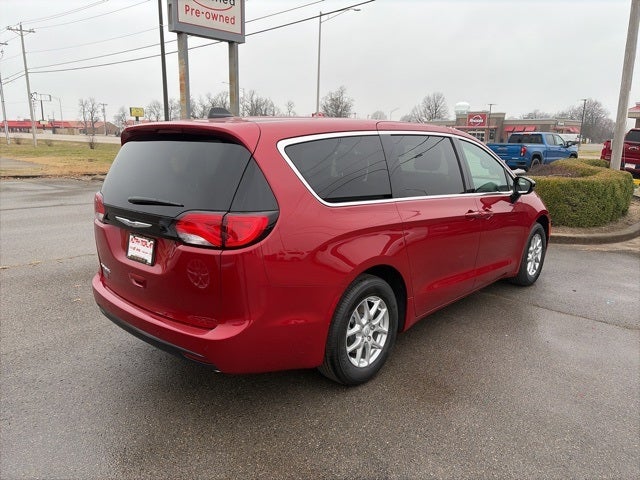 2026 Chrysler Voyager VOYAGER LX