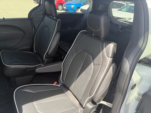 2027 Chrysler Pacifica PACIFICA LIMITED