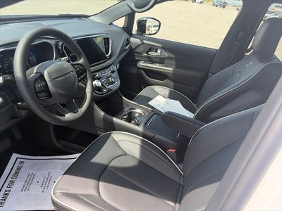 2027 Chrysler Pacifica PACIFICA LIMITED