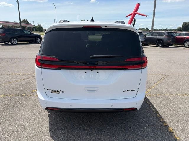 2027 Chrysler Pacifica PACIFICA LIMITED