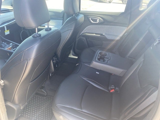 2024 Jeep Compass COMPASS LATITUDE LUX 4X4