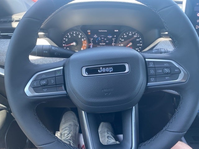 2024 Jeep Compass COMPASS LATITUDE LUX 4X4