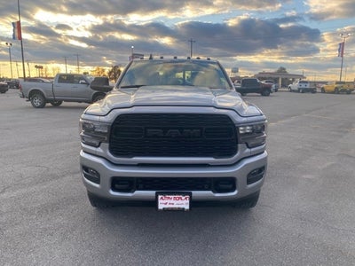 2022 RAM 3500 Limited Crew Cab 4x4 6'4' Box
