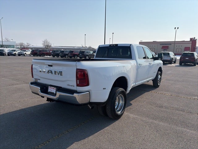 2026 RAM Ram 3500 RAM 3500 LARAMIE CREW CAB 4X4 8' BOX