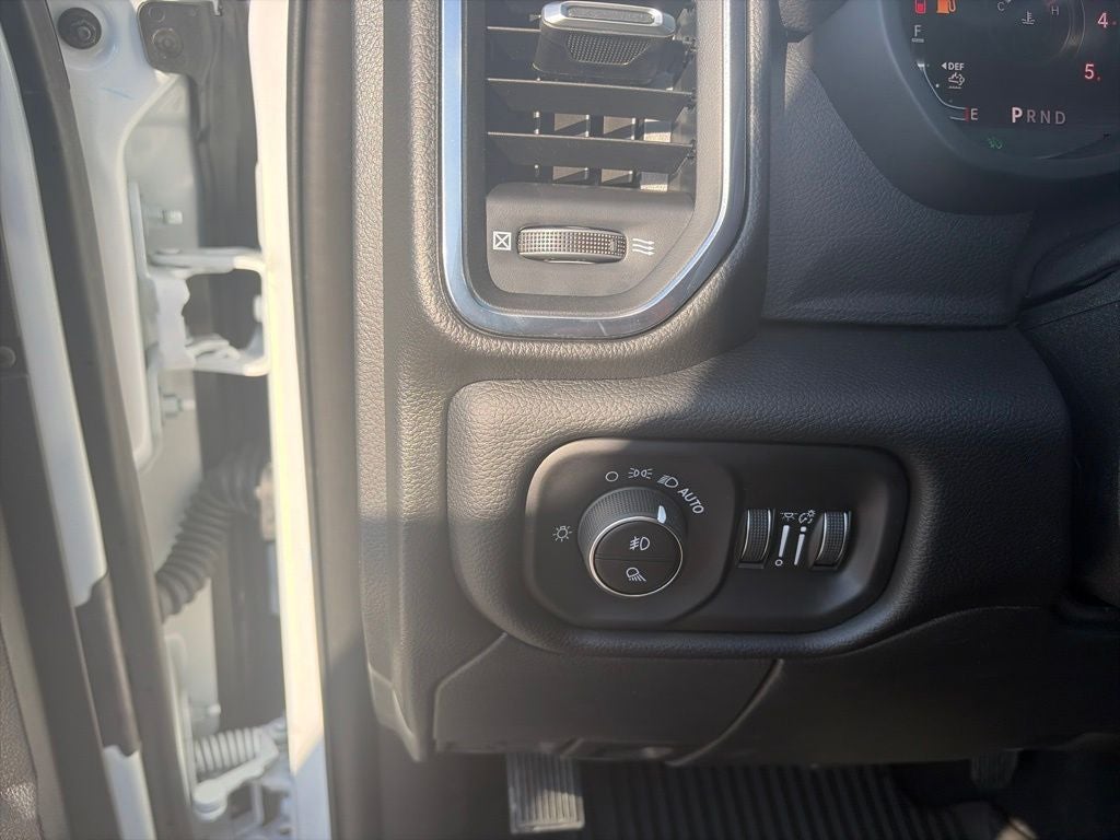 2027 RAM Ram 3500 RAM 3500 LARAMIE CREW CAB 4X4 8' BOX