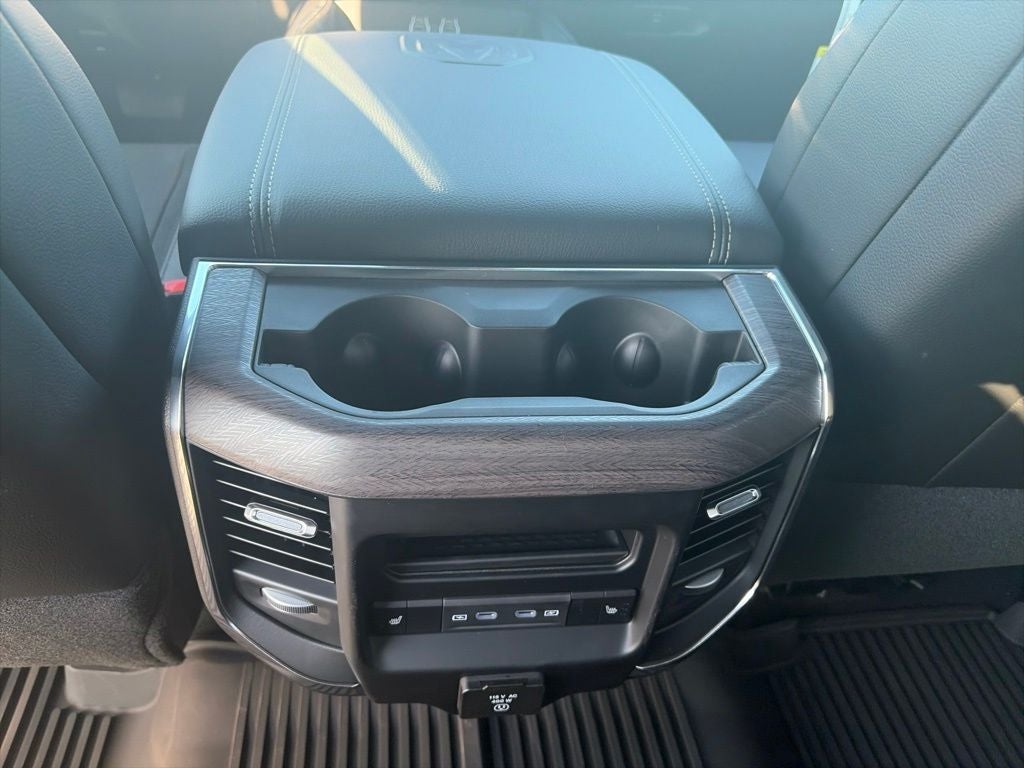 2027 RAM Ram 3500 RAM 3500 LARAMIE CREW CAB 4X4 8' BOX