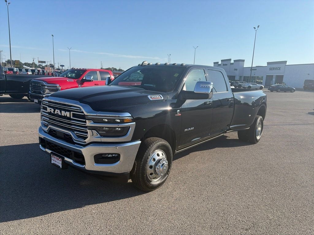 2027 RAM Ram 3500 RAM 3500 LARAMIE CREW CAB 4X4 8' BOX