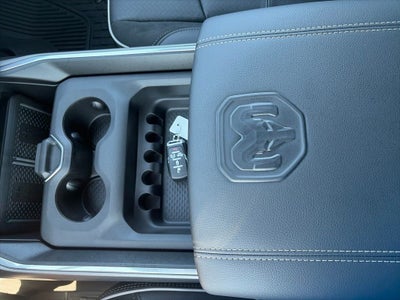 2027 RAM Ram 3500 RAM 3500 LARAMIE CREW CAB 4X4 8' BOX