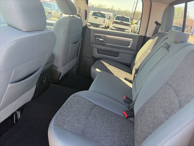 2017 RAM 1500 Big Horn Crew Cab 4x4 5'7' Box