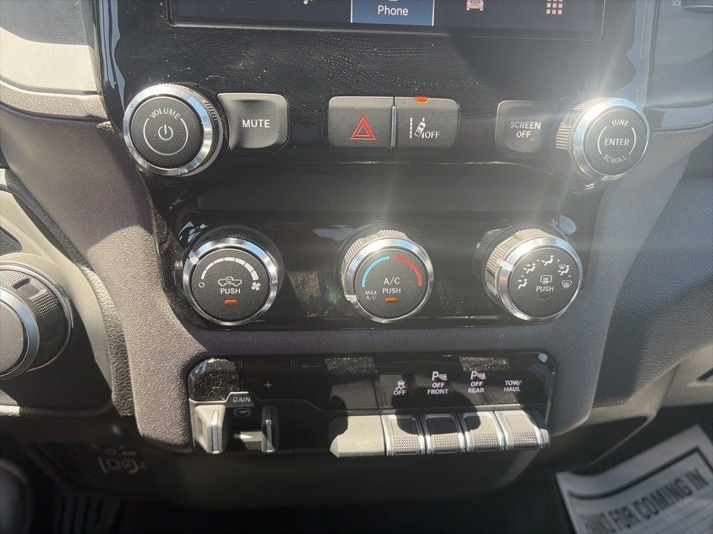 2026 RAM Ram 1500 RAM 1500 TRADESMAN CREW CAB 4X4 5'7' BOX