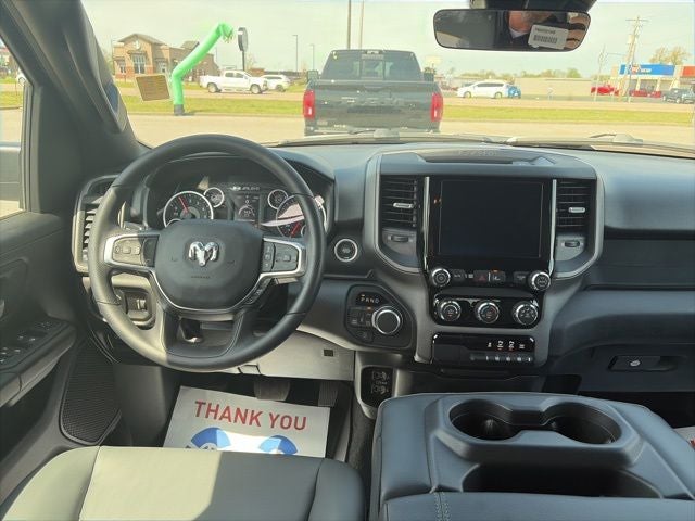 2026 RAM Ram 1500 RAM 1500 TRADESMAN CREW CAB 4X4 5'7' BOX