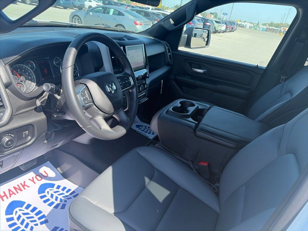 2027 RAM Ram 1500 RAM 1500 TRADESMAN CREW CAB 4X4 5'7' BOX