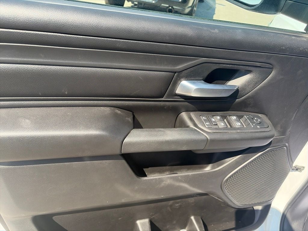 2027 RAM Ram 1500 RAM 1500 TRADESMAN CREW CAB 4X4 5'7' BOX