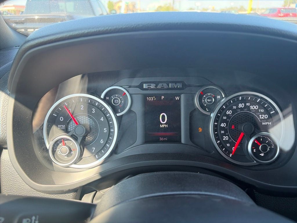2027 RAM Ram 1500 RAM 1500 TRADESMAN CREW CAB 4X4 5'7' BOX