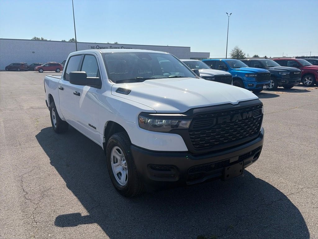 2027 RAM Ram 1500 RAM 1500 TRADESMAN CREW CAB 4X4 5'7' BOX