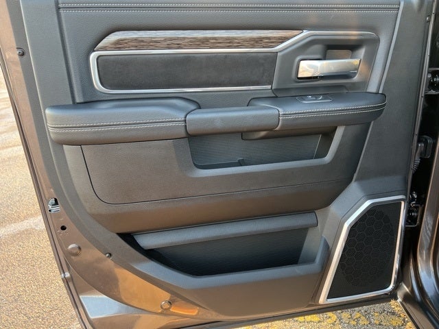 2021 RAM 2500 Laramie Crew Cab 4x4 6'4' Box