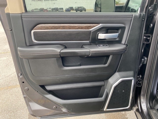 2020 RAM 2500 Laramie Crew Cab 4X4 6'4' Box