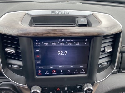 2020 RAM 2500 Laramie Crew Cab 4X4 6'4' Box