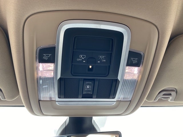 2020 RAM 2500 Laramie Crew Cab 4X4 6'4' Box