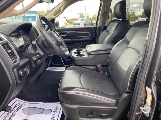 2020 RAM 2500 Laramie Crew Cab 4X4 6'4' Box