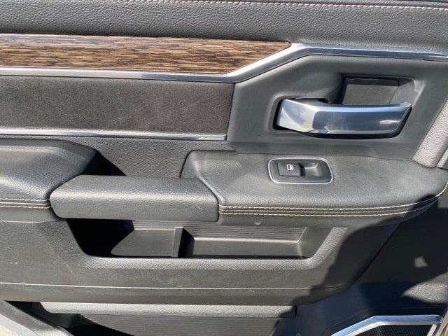 2021 RAM 2500 Laramie Crew Cab 4x4 6'4' Box