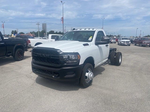 2024 RAM 3500 Chassis Tradesman/SLT