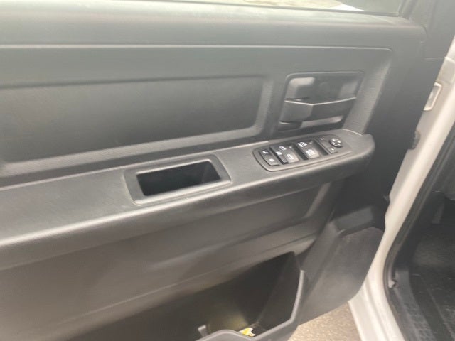 2015 RAM 3500 Chassis Tradesman/SLT/Laramie