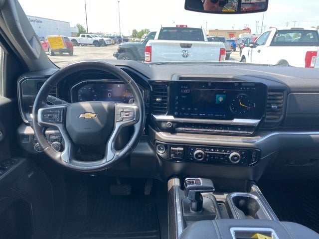 2022 Chevrolet Silverado 1500 4WD Crew Cab Short Bed LTZ