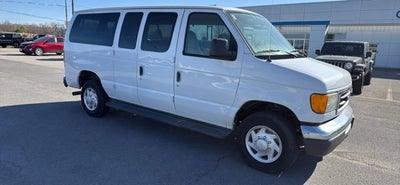 2004 Ford Econoline Wagon XL