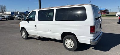 2004 Ford Econoline Wagon XL