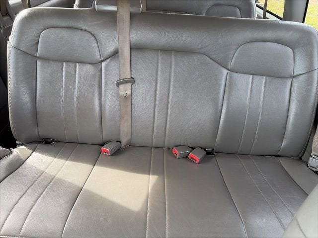 2016 Chevrolet Express Passenger 3500 LS