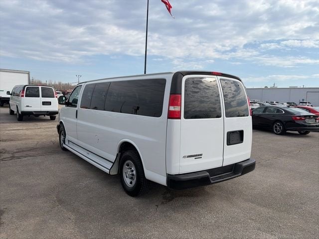 2016 Chevrolet Express Passenger 3500 LS