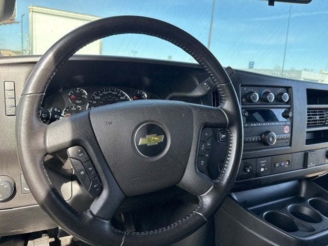 2023 Chevrolet Express Passenger 3500 1LS