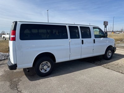 2023 Chevrolet Express Passenger 3500 1LS