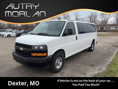 2023 Chevrolet Express Passenger 3500 1LS