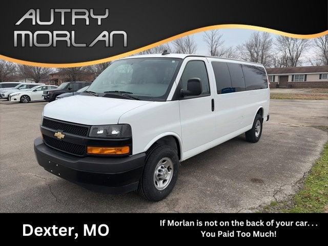 2023 Chevrolet Express Passenger 3500 1LS