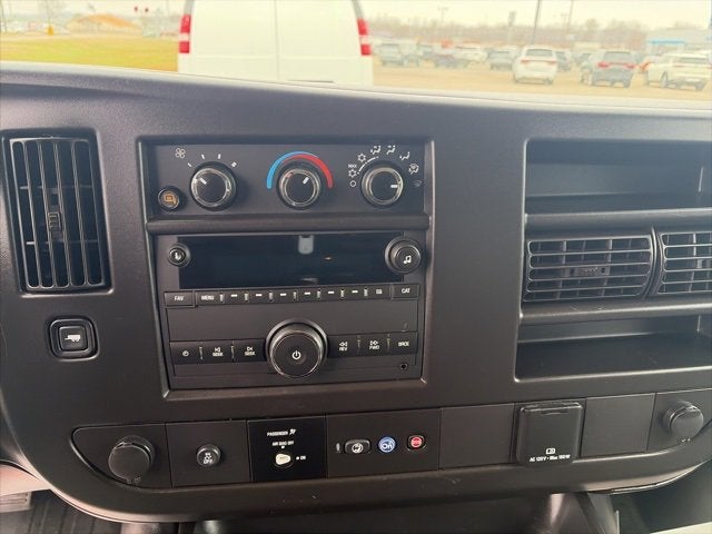 2023 Chevrolet Express Passenger 3500 1LS