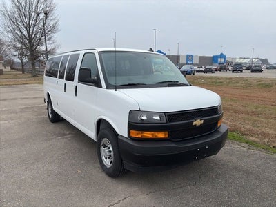 2023 Chevrolet Express Passenger 3500 1LS