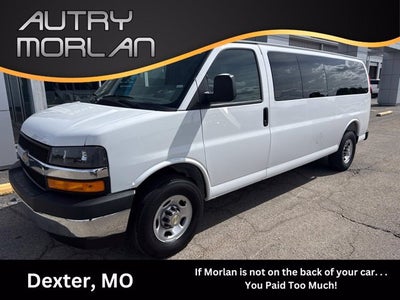2025 Chevrolet Express Passenger 1LT
