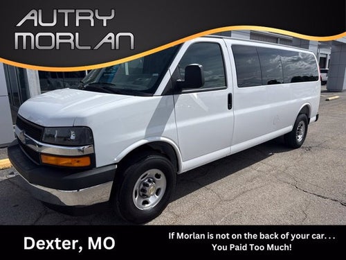 2025 Chevrolet Express Passenger 1LT