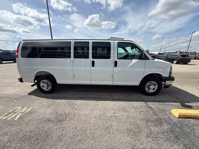2025 Chevrolet Express Passenger 1LT